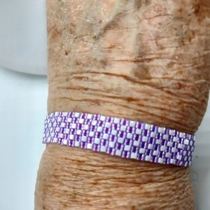 Handcrafted glass bead bracelet